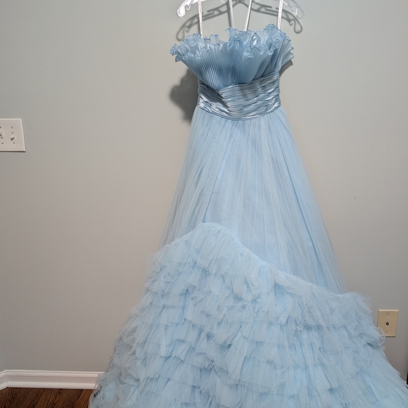 NWOT Sherri Hill *Blue* Ruffled Ball Gown - Picture 3 of 6
